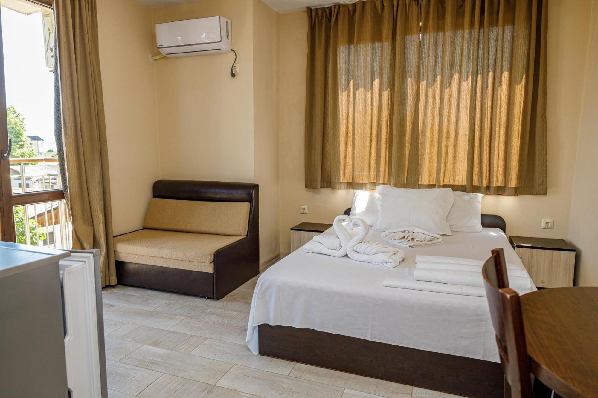 Family Hotel Silitur Ahtopol Exterior foto